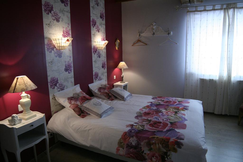 Chambre D'Hotes Du Domaine De La Haute Poignandiere Saint-Germain-de-la-Coudre Номер фото
